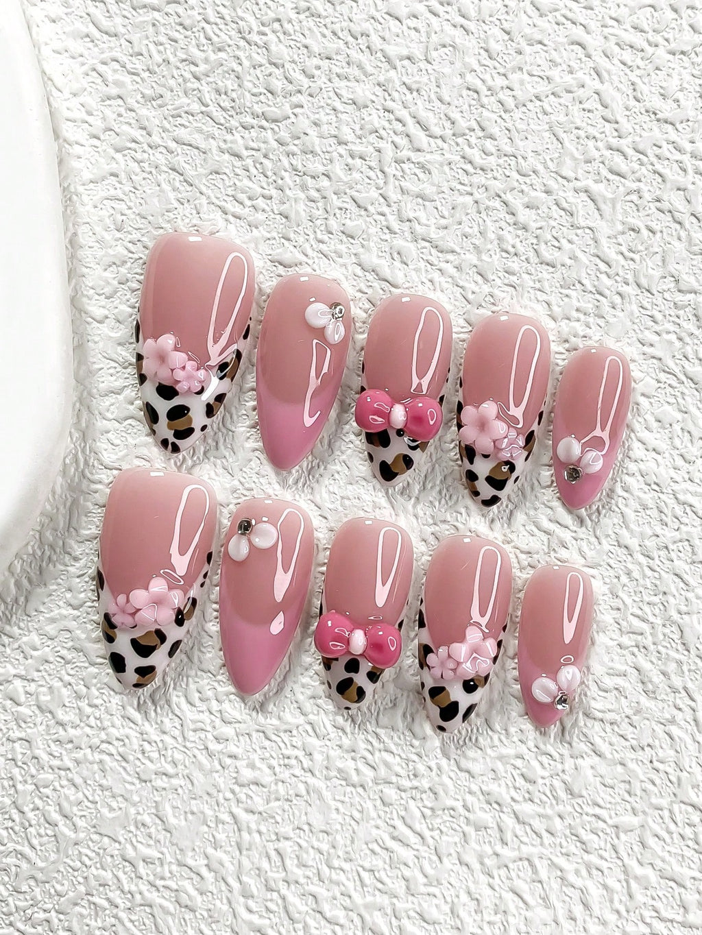 💅🏽 Pink Leopard Floral finger Nail Set