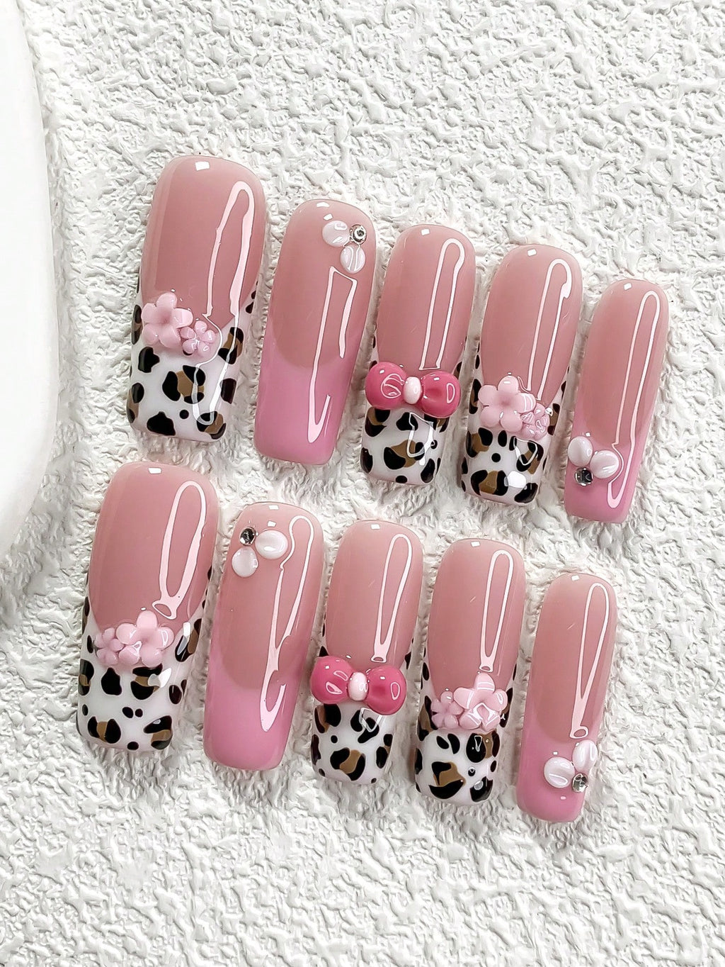 💅🏽 Pink Leopard Floral finger Nail Set