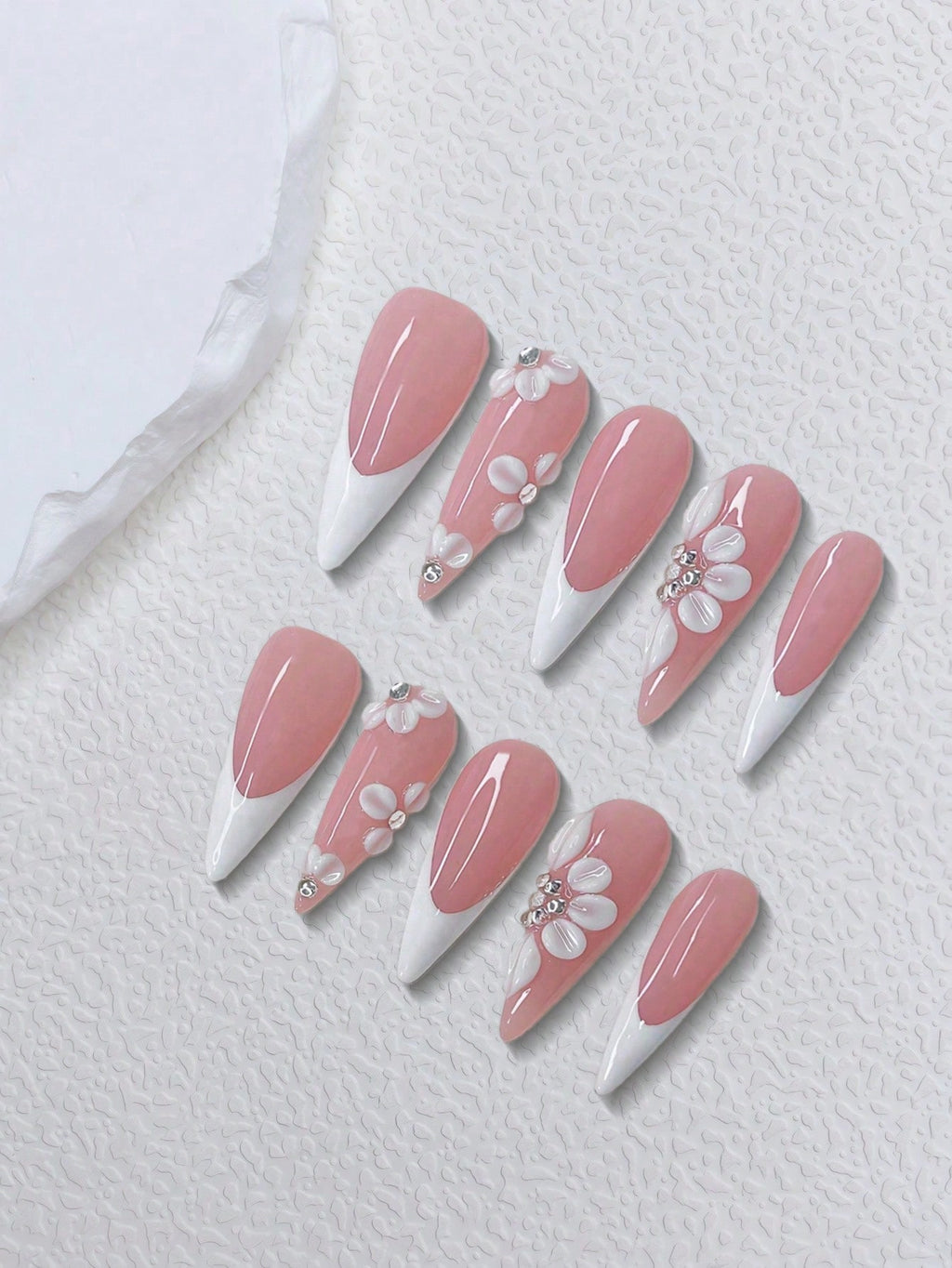 Soft Pink Flower Press-On Nails – Elegant Handmade Set