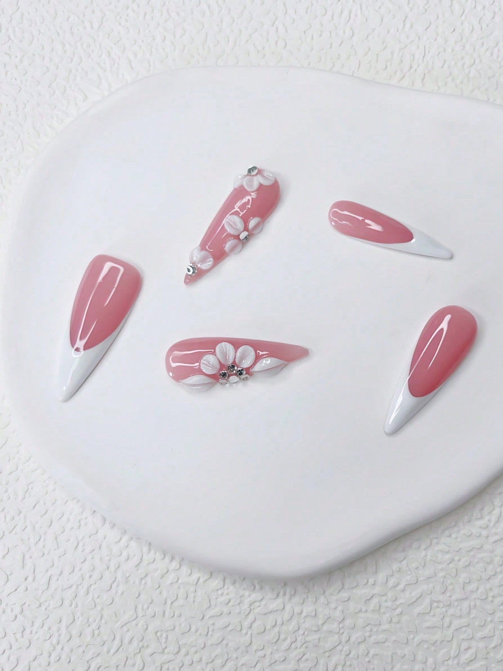 Soft Pink Flower Press-On Nails – Elegant Handmade Set